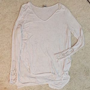 White/Heathered BKE Long Sleeve with Sleeve Detail